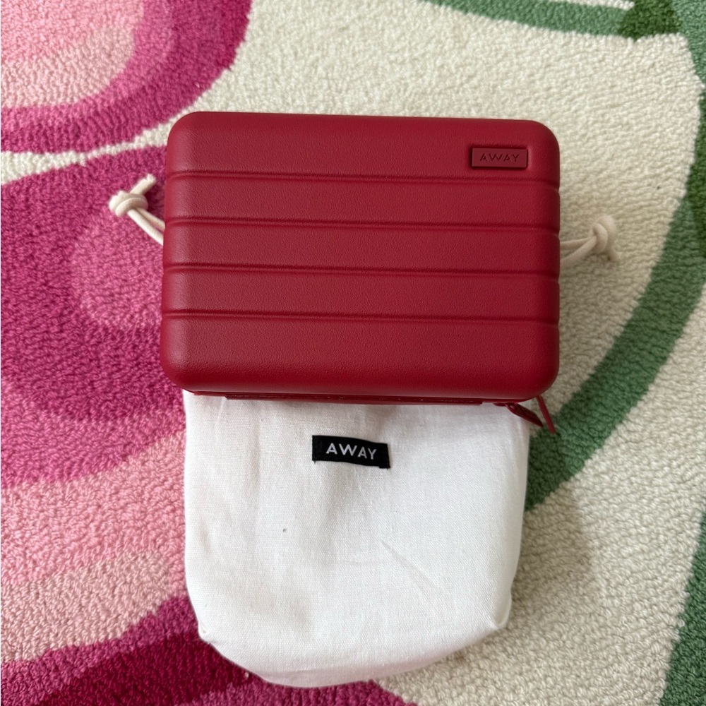 Away Crimson Travel Organizer